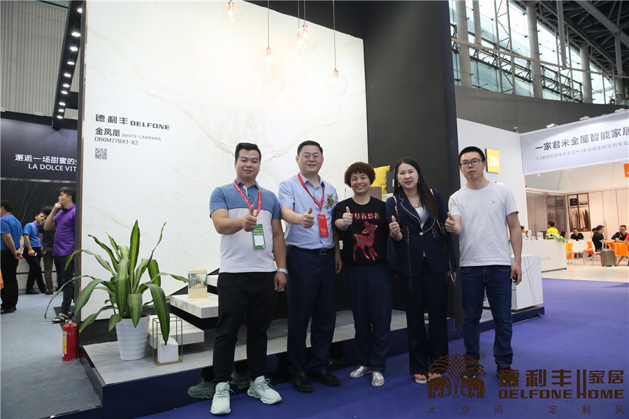 熱度持續(xù)飆升!行業(yè)協(xié)會領(lǐng)導(dǎo)對德利豐大巖板贊(圖12) 熱度持續(xù)飆升!行業(yè)協(xié)會領(lǐng)導(dǎo)對德利豐大巖板贊(圖12)